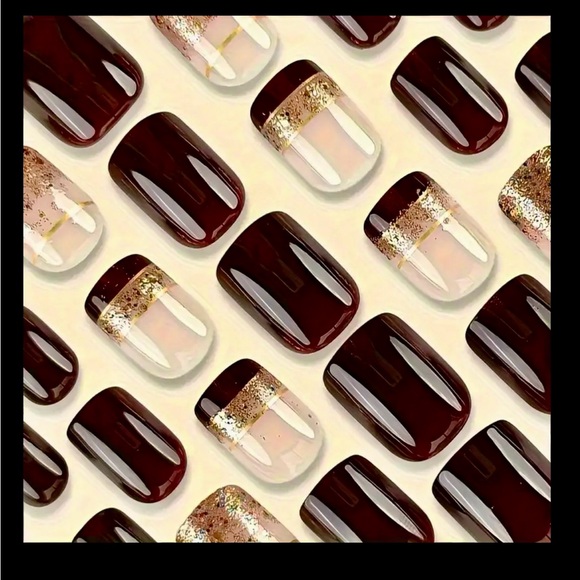 NWOT~ Full Cover Press on Nails, Set of 24 Count. Nail Glue Included - Picture 2 of 11